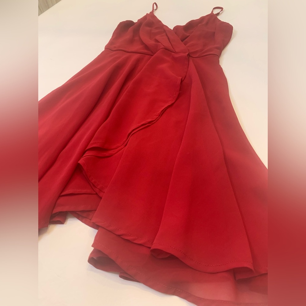 Windsor flutter away layered skater dress in RED, women’s size small (bin G)